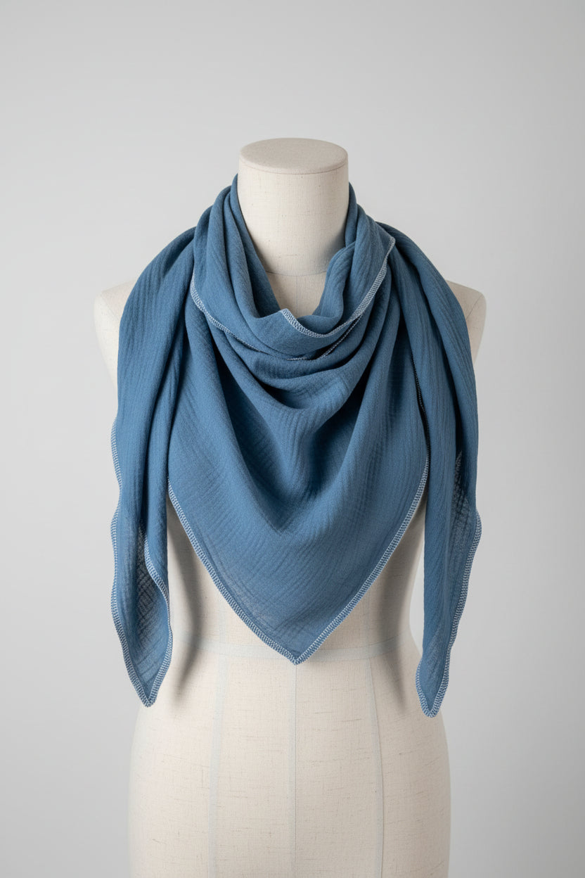 Moderner und eleganter Schal auf hochwertigem Musselin für Stil und Mode