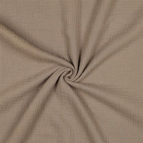 Musselin-Tagesdecke Farbmuster Taupe – warmer Erdton aus weichem Double-Gauze