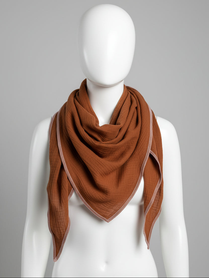 Modischer Schal aus Musselin für die modernen und eleganten Stil. Für sich selbst oder als Geschenk